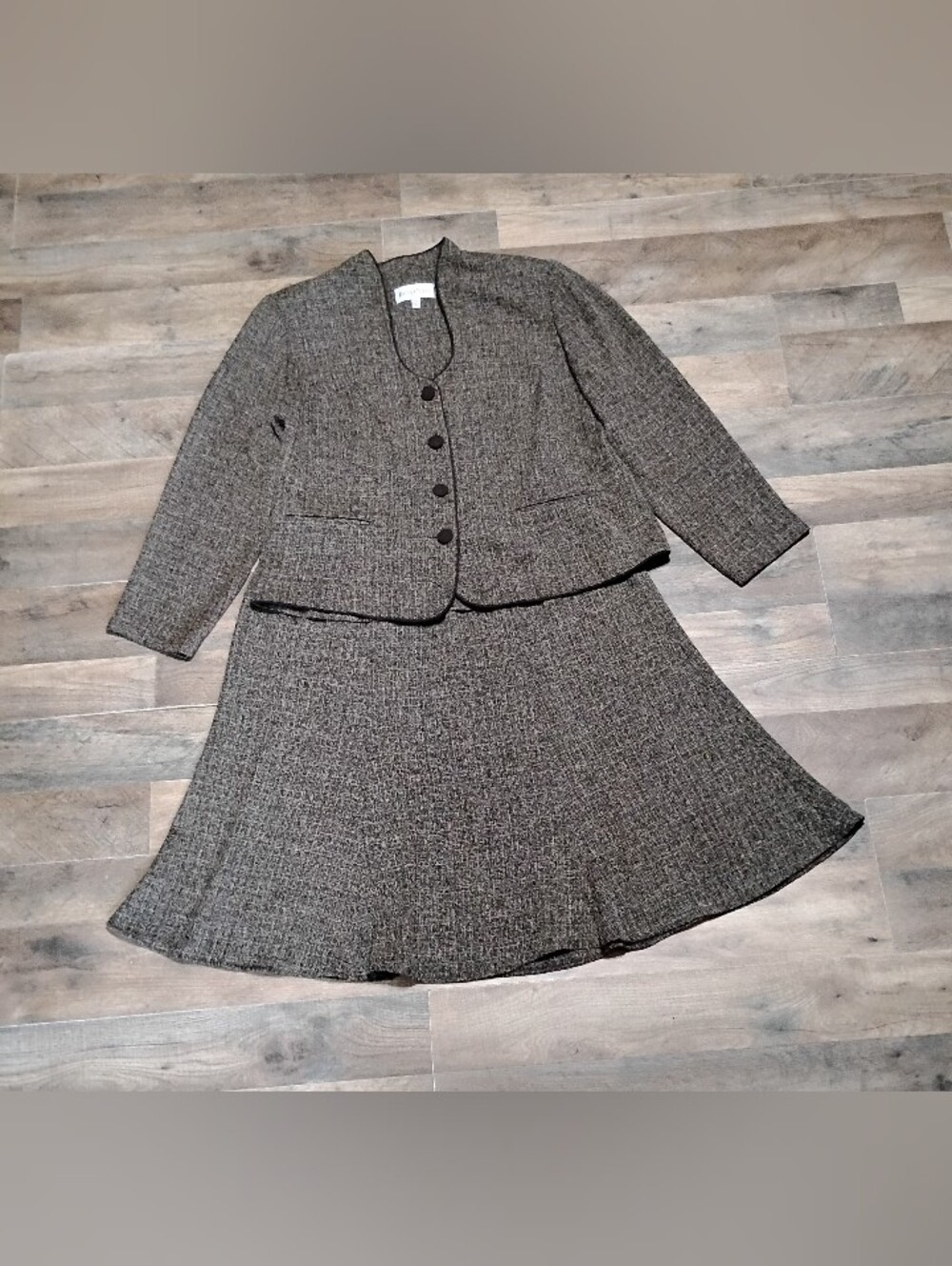Danny And Nicole Tweed Skirt Suit Women's Size: 16W